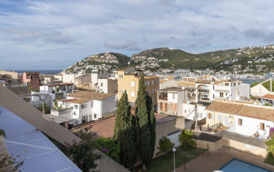 High-quality refurbished penthouse with harbor views in Port Andratx - Roof terrace with port view