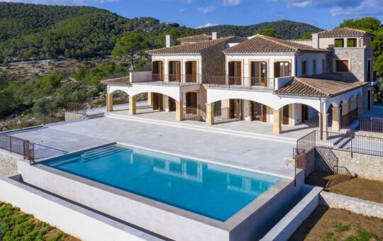 Finca style mansion with sea views in Camp de Mar, Camp de Mar
