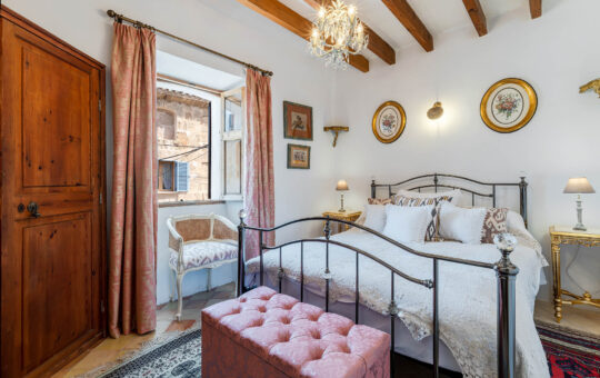 Spacious town house with lots of atmosphere in the heart of S'Arraco - Bedroom 2