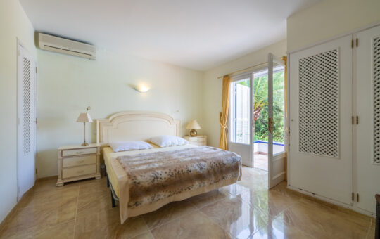 Traditional villa within walking distance to the port - Bedroom 2
