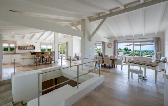 Exclusive villa with sea views in Portals Nous - Open living Area