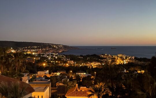 Newly built villa with magnificent views in Nova Santa Ponsa - View by night