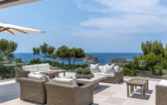 Residencia exclusiva con vistas panorámicas al mar y pista de tenis privada, Santa Ponsa