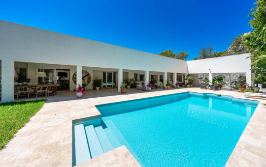 Lujosa villa familiar en zona exclusiva con impresionante piscina y jardín, Portals Nous - Puerto Portals
